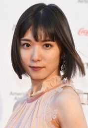 松岡茉優