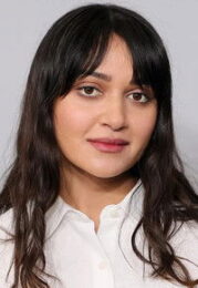 Ariela Barer