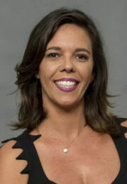 Flávia Reis