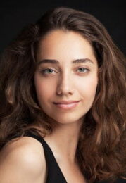 Özge Özacar