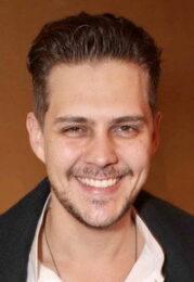 Милош Биковић