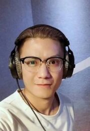 张珈铭