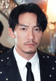張震