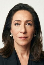 Binnur Kaya