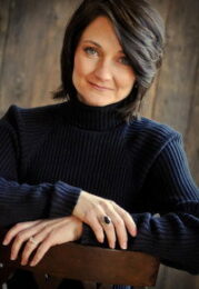Donna VanLiere
