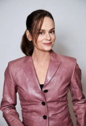 Julianna Baggott