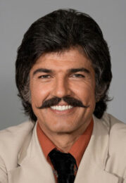Serdar Gökhan